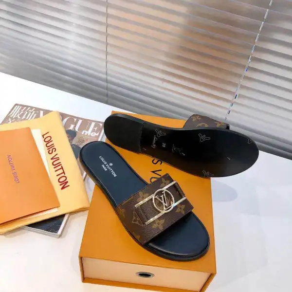 LOUIS VUITTON LOCK IT FLAT MULE