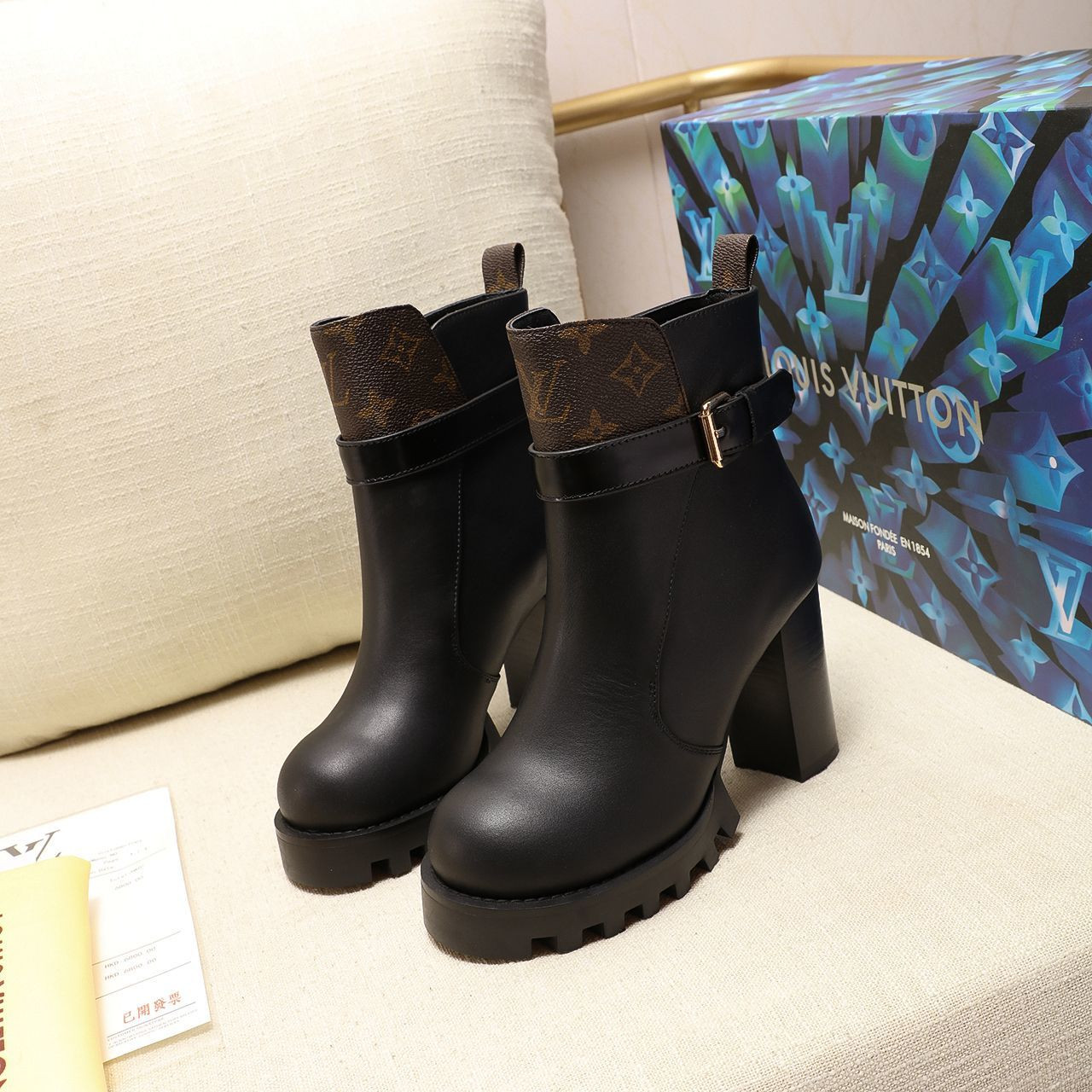 HOT SALE LOUIS VUITTON STAR TRAIL ANKLE BOOT