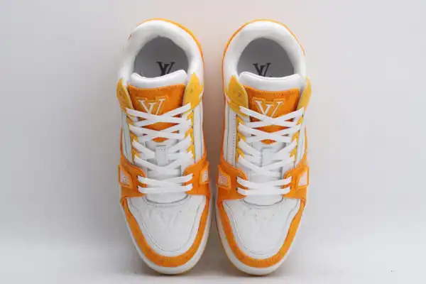 First bag ru LOUIS VUITTON TRAINER SNEAKER