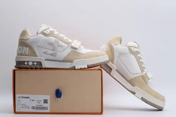 LOUIS VUITTON TRAINER SNEAKER