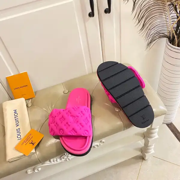 LOUIS VUITTON POOL PILLOW COMFORT MULE