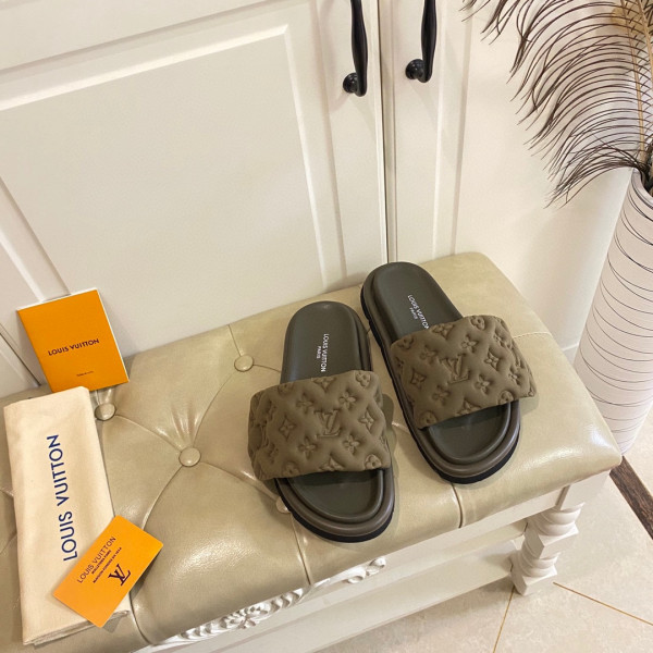 HOT SALE LOUIS VUITTON POOL PILLOW COMFORT MULE