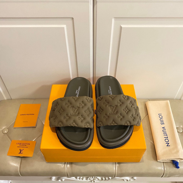 HOT SALE LOUIS VUITTON POOL PILLOW COMFORT MULE