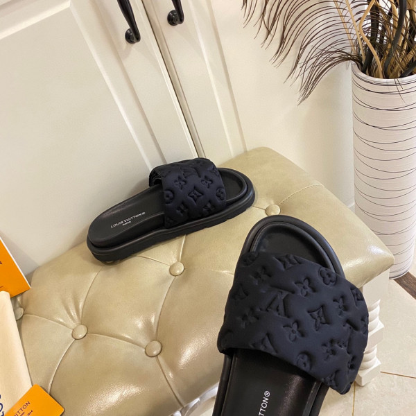 HOT SALE LOUIS VUITTON POOL PILLOW COMFORT MULE