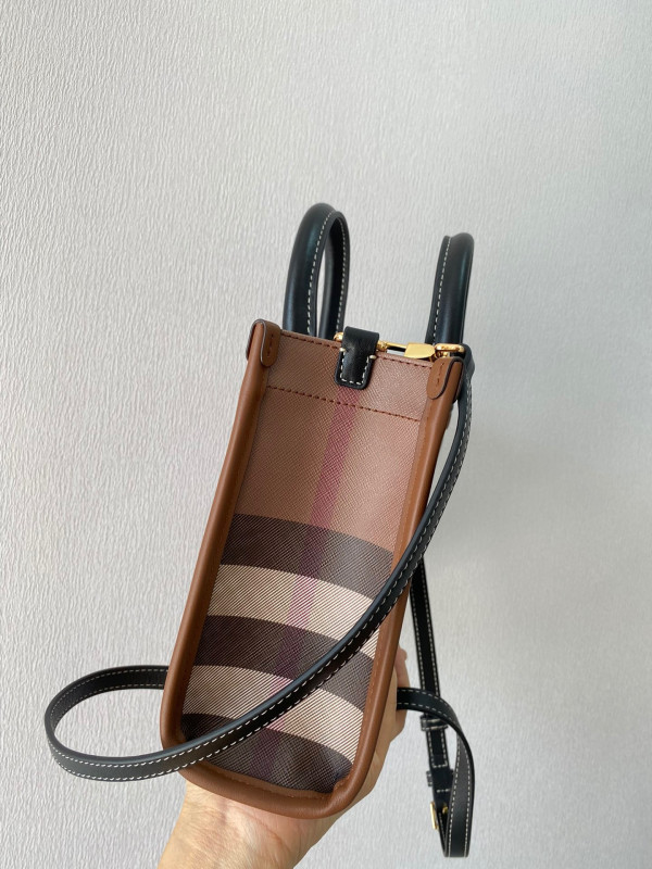 HOT SALE BURBERRY Mini Freya TOTE