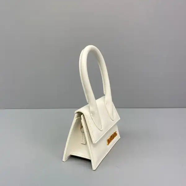 JACQUEMUS Le Chiquito Mini Bag