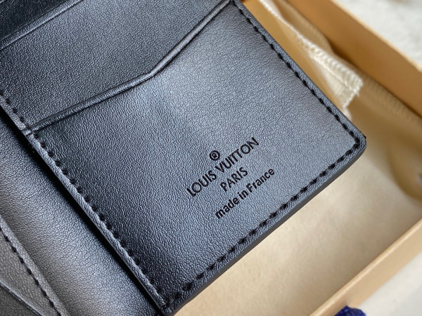 LOUIS VUITTON POCKET ORGANIZER