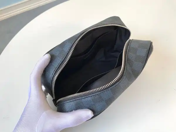 Aaa replica bags LOUIS VUITTON TOILETRY POUCH