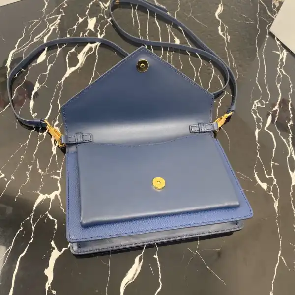 Frstbag ru PRADA SAFFIANO LEATHER MINI-BAG