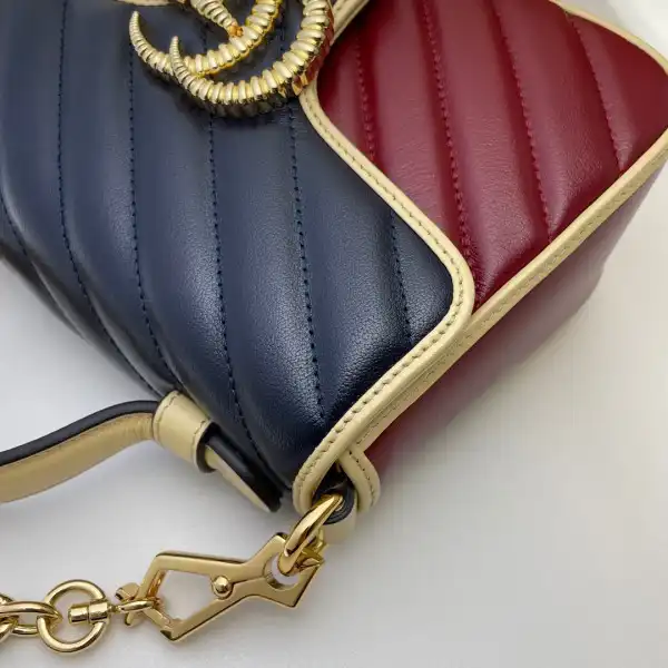 First bag ru GUCCI GG Marmont Mini Top Handle Bag