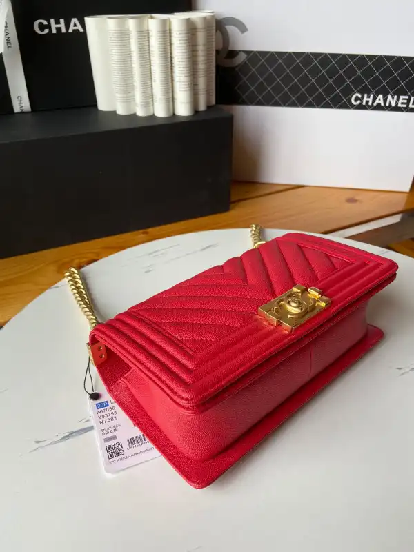 CHANEL BOY BAG 20CM 25CM