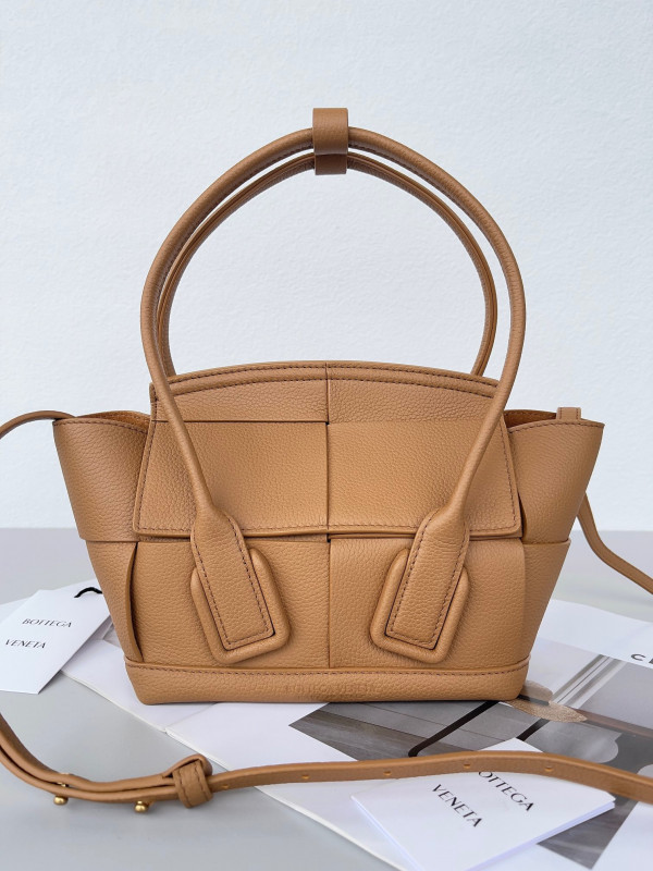 BOTTEGA VENETA MINI ARCO