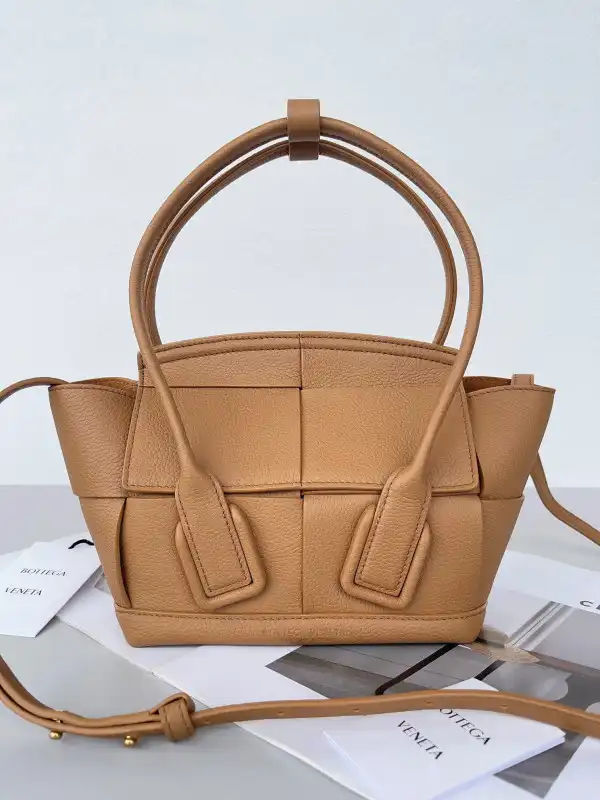 First bag ru BOTTEGA VENETA MINI ARCO