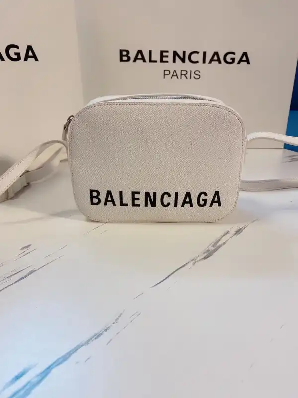 Bagsoffer yupoo BALENCIAGA EVERYDAY CAMERA BAG XS