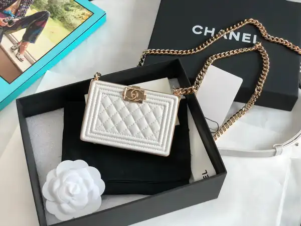 CHANEL BOY MINAUDIERE