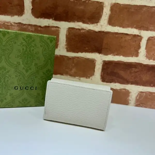 Gucci GG Marmont medium wallet