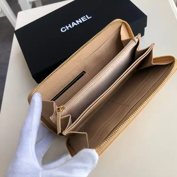 CHANEL 19 ZIPPED WALLET