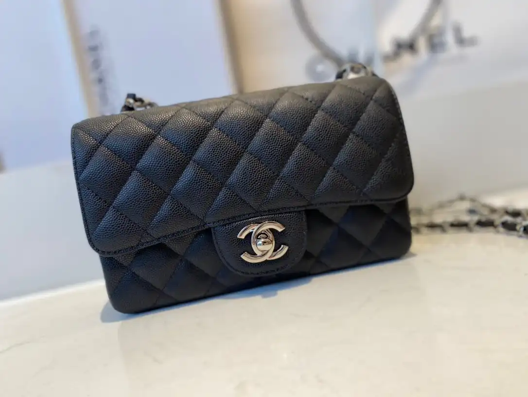 CHANEL FLAP BAG 20CM