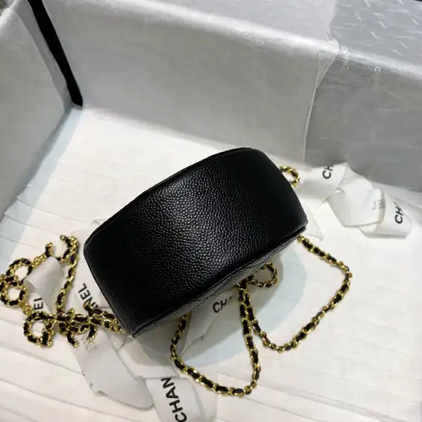 CHANEL ROUND BAG