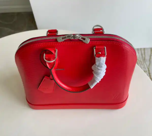 First bag ru LOUIS VUITTON ALMA PM