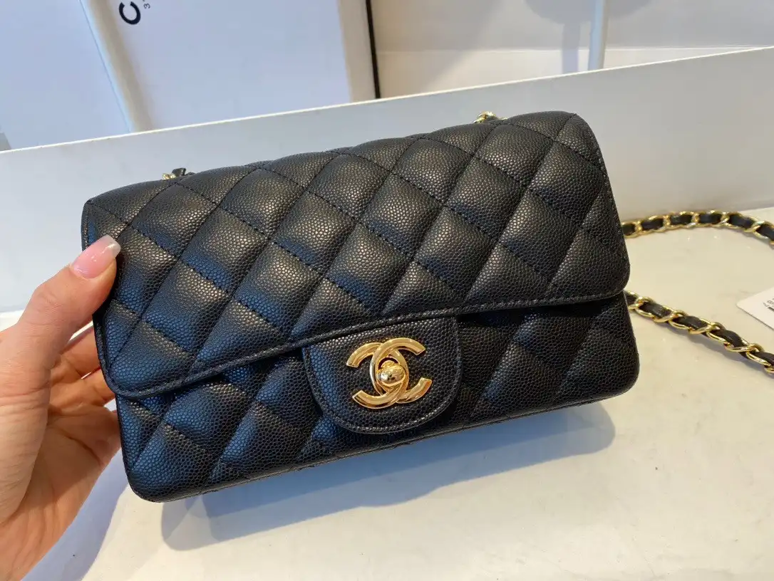 CHANEL FLAP BAG 20CM