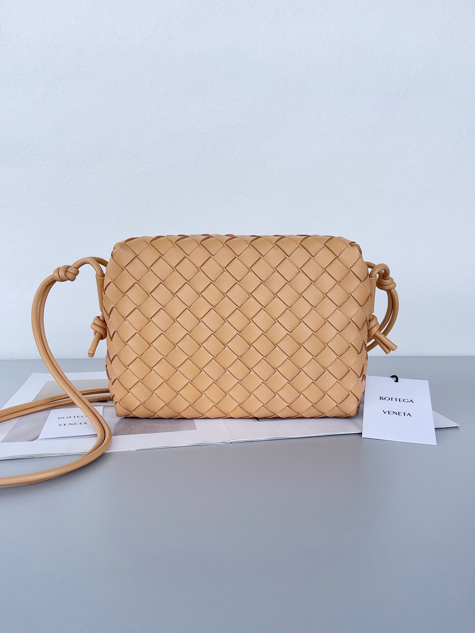 HOT SALE BOTTEGA VENETA Small Loop Camera Bag