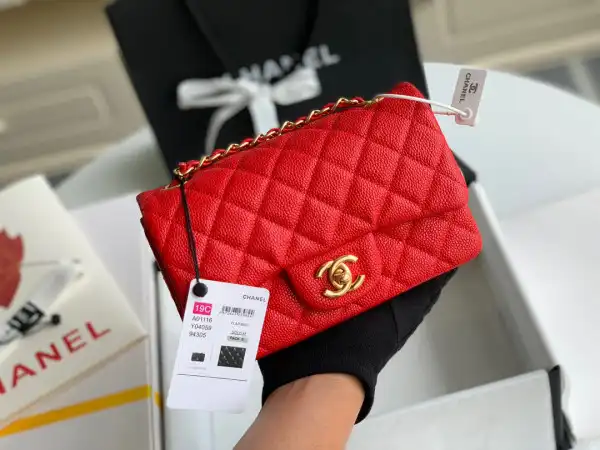 CHANEL FLAP BAG CAVIAR