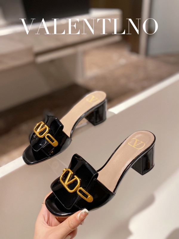 HOT SALE VALENTINO VLOGO SIGNATURE SLIDE SANDAL