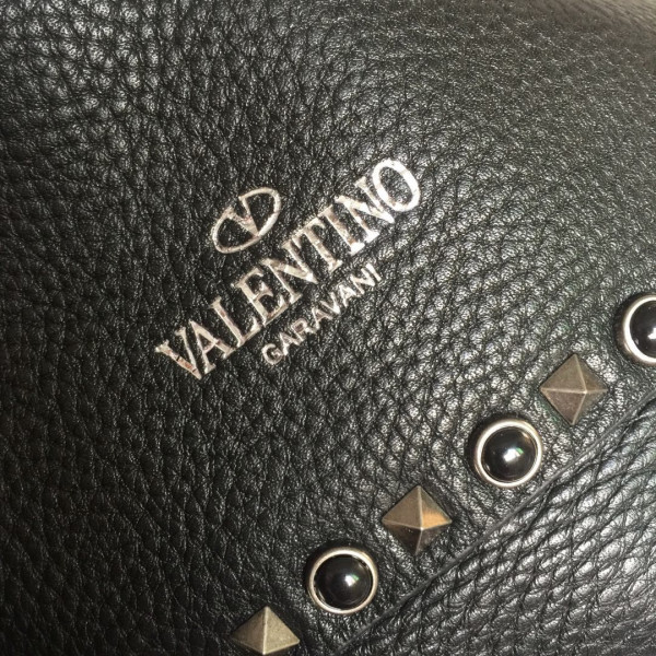 HOT SALE VALENTINO MEDIUM GRAIN CALFSKIN LEATHER ROCKSTUD BAG