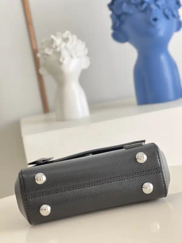 LOUIS VUITTON CHANELUNY MINI