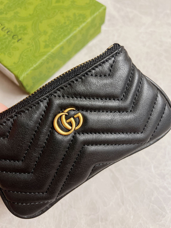 HOT SALE Gucci GG Marmont matelassé key case