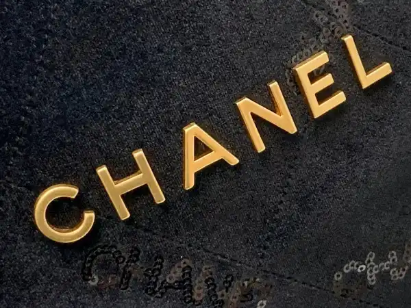 CHANEL LARGE 22 HANDBAG