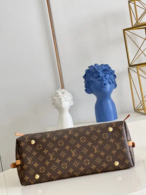 LOUIS VUITTON CARRYALL MM