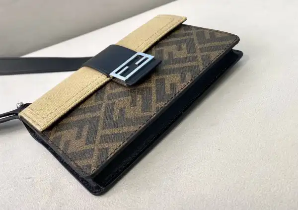 FENDI BAGUETTE