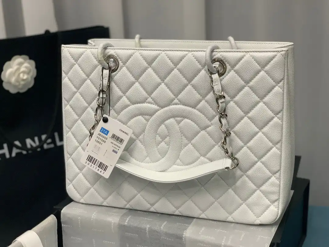 Firstbag Ru CHANEL TOTE BAG