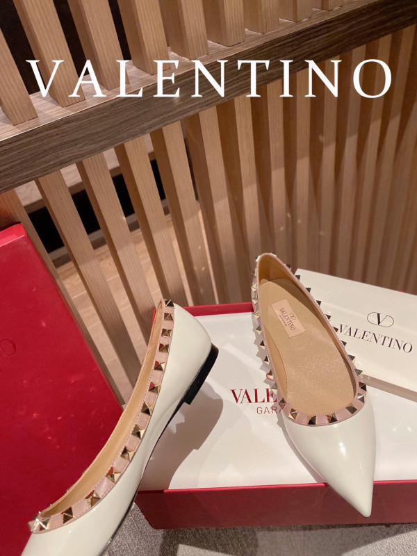 HOT SALE VALENTINO ROCKSTUD FLAT