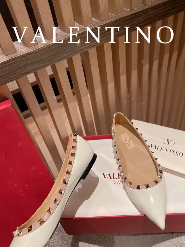 Frstbag ru VALENTINO ROCKSTUD FLAT