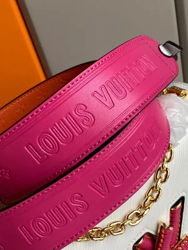 LOUIS VUITTON TWIST MM