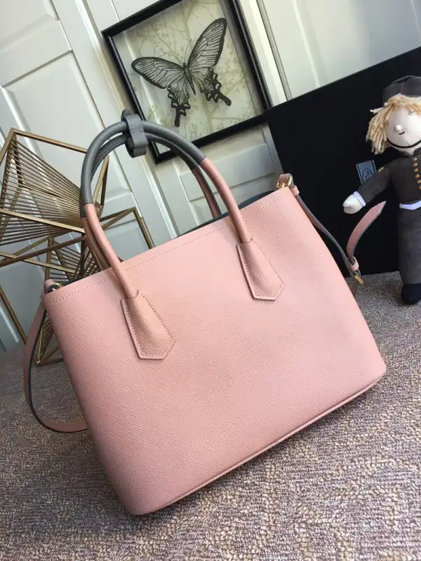 Bagsoffer PRADA Double Bag