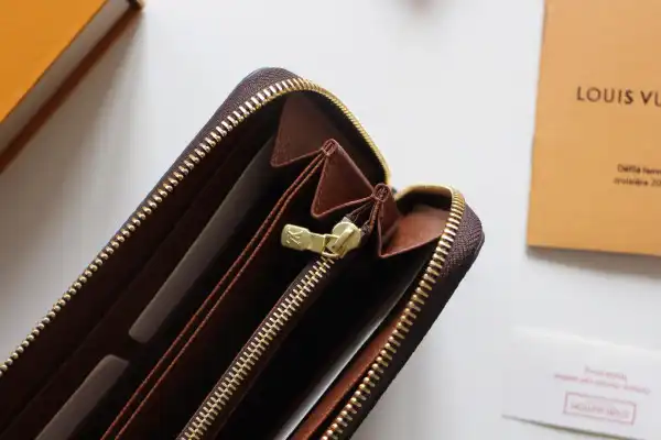 TO LOUIS VUITTON ZIPPY WALLET