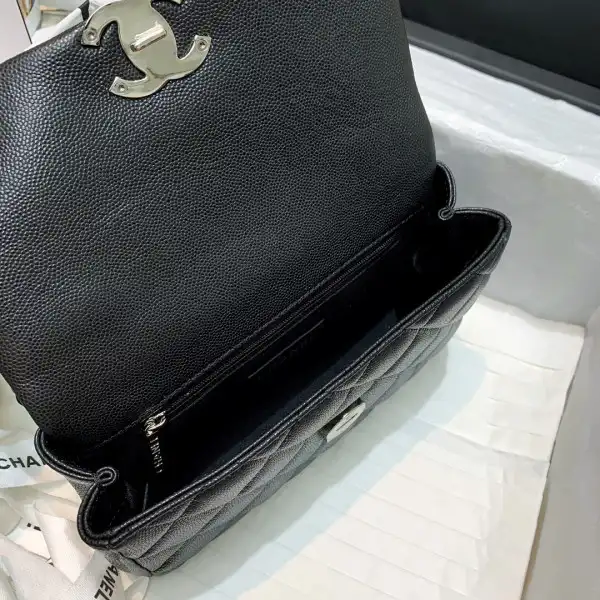 First Bag Ru CHANEL SMALL FLAP BAG