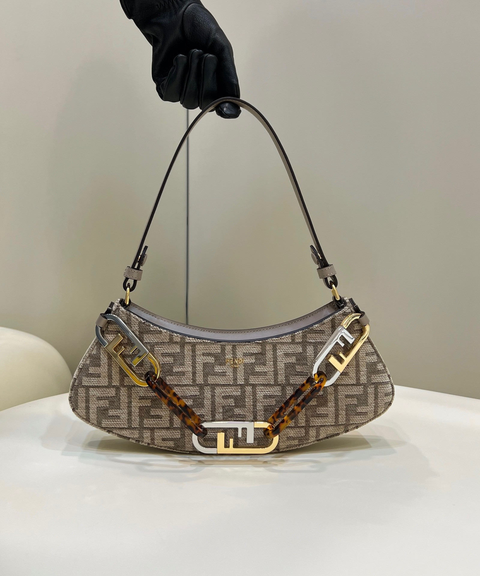 HOT SALE FENDI O’Lock Swing