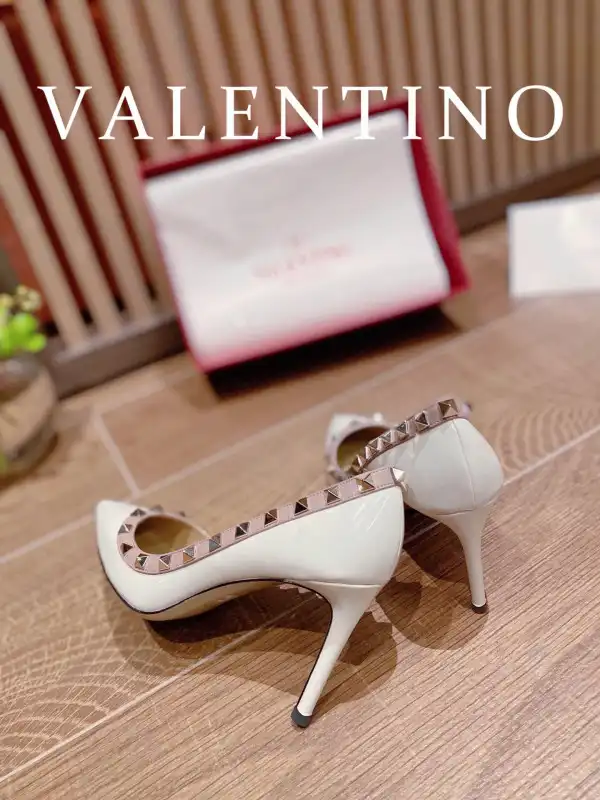 First bag ru VALENTINO ROCKSTUD HIGH HEELS