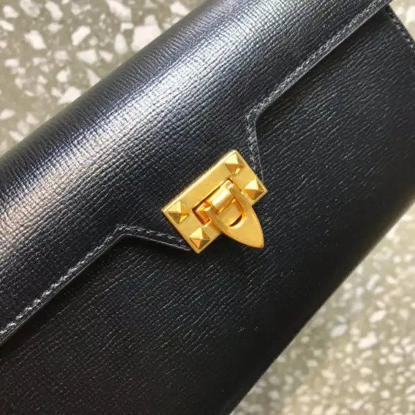 Frstbag ru VALENTINO ROCKSTUD WALLET