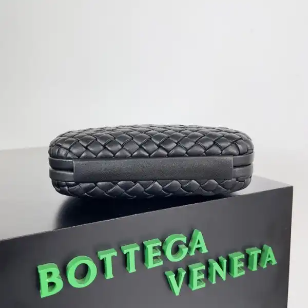 Bagsoffer yupoo BOTTEGA VENETA Knot Minaudiere