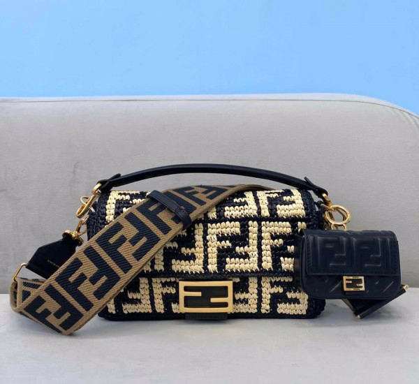 HOT SALE FENDI BAGUETTE