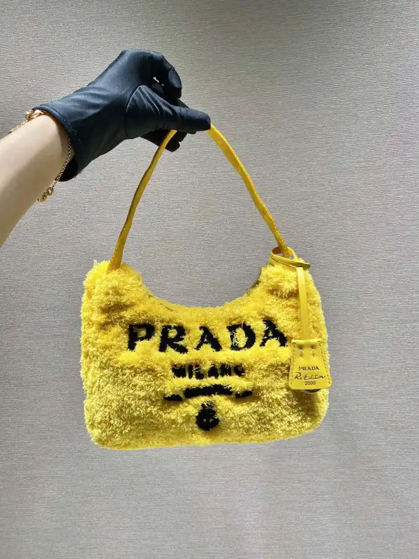 Yupoo bagsoffer PRADA Re-Edition 2000 terry mini-bag