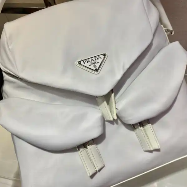 Bagsoffer yupoo PRADA Signaux nylon and leather hobo bag