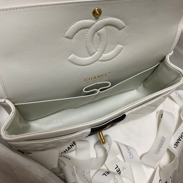 CL CLASSIC HANDBAG