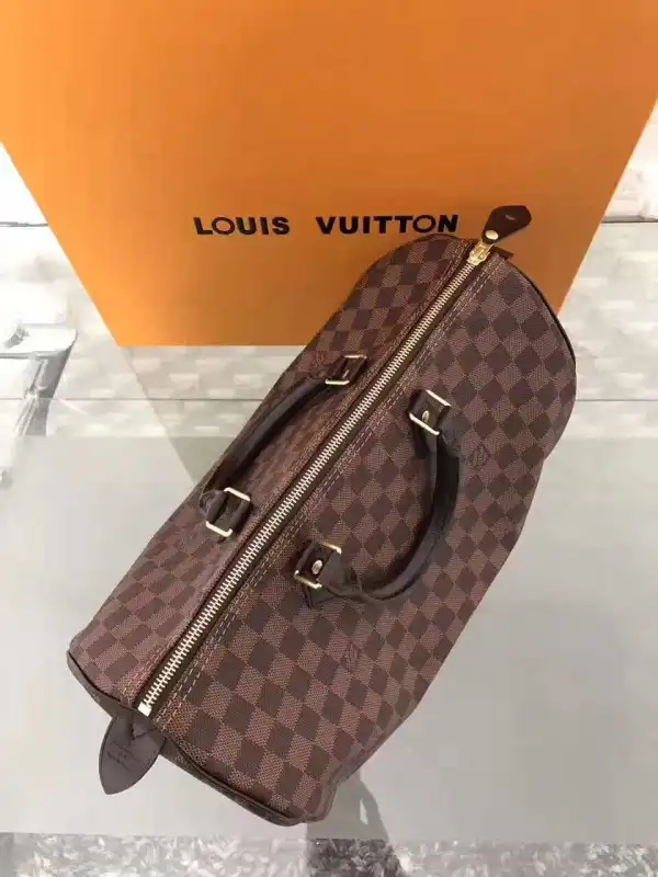 Repladies offers premium fake Louis bags at unbeatable prices. Our products are cheap because we focus on direct sales LOUIS VUITTON SPEEDY 35